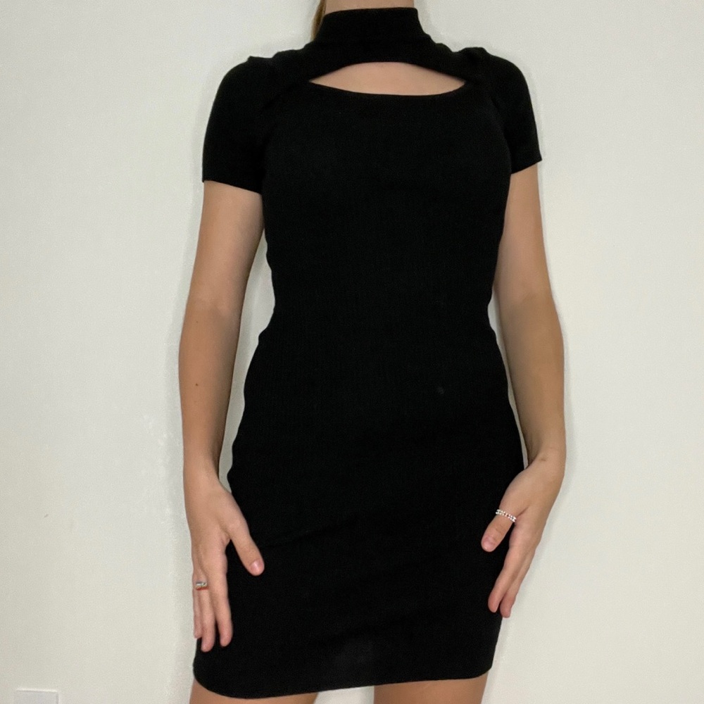 black dress with cutout size S never used